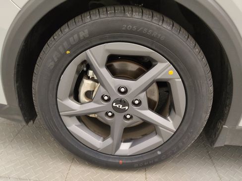 Used 2025 Kia K4 FWD image 31