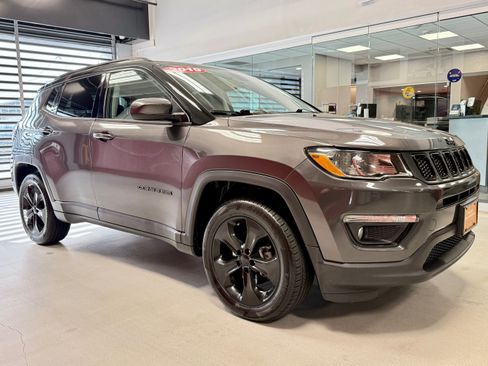 Used 2019 Jeep Compass Latitude AWD/4WD image 12