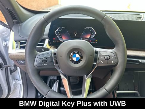 Used 2025 BMW X1 xDrive28i AWD/4WD image 19