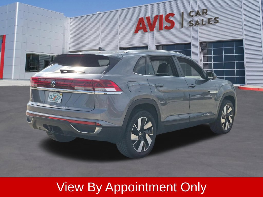 Used 2025 Volkswagen Atlas Cross Sport SE FWD image 6