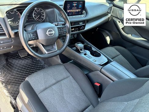 Certified 2025 Nissan Rogue SV FWD image 16