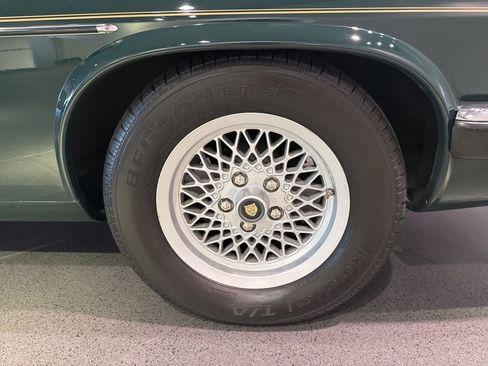 Used 1990 Jaguar XJS V12 Convertible image 29