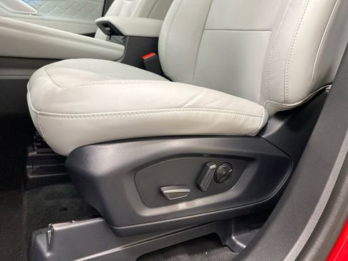New 2026 Ford Explorer Platinum w/ LUX Leather Package image 18
