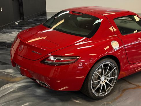 Used 2011 Mercedes-Benz SLS AMG Coupe image 9