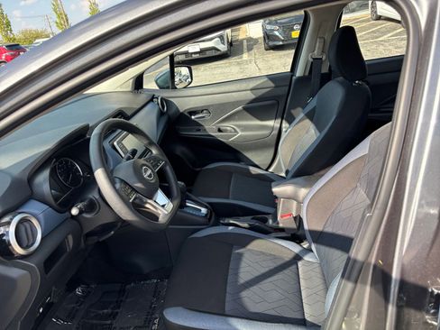 Used 2025 Nissan Versa SV FWD image 24