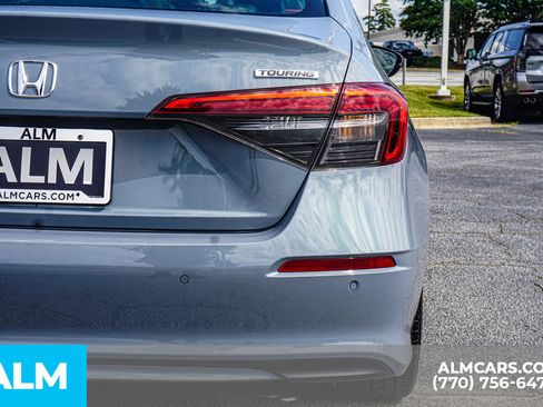 Used 2022 Honda Civic Touring image 17