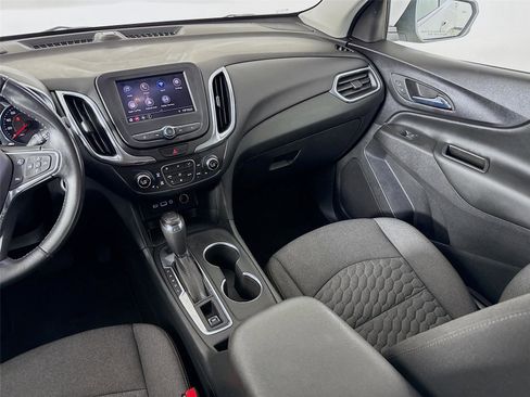 Used 2020 Chevrolet Equinox LT AWD/4WD image 23