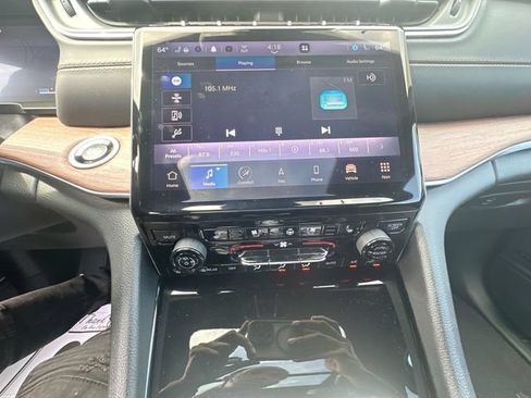 Used 2022 Jeep Grand Cherokee Summit w/ Luxury Tech Group V AWD/4WD image 18