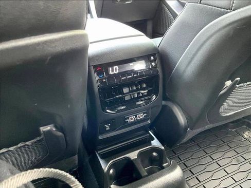 Used 2025 Jeep Grand Cherokee L Altitude RWD image 24