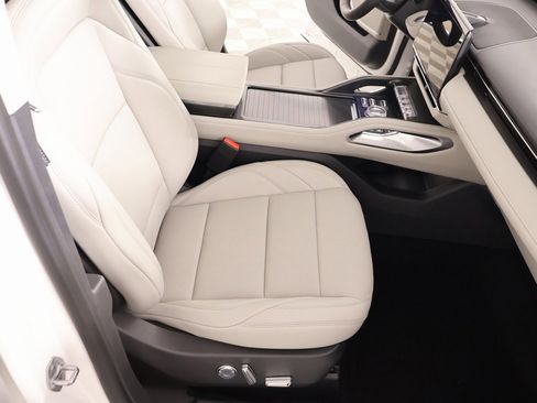 New 2026 Lincoln Nautilus Premier image 13