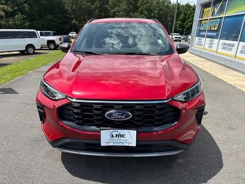 Used 2025 Ford Escape ST-Line AWD/4WD image 2