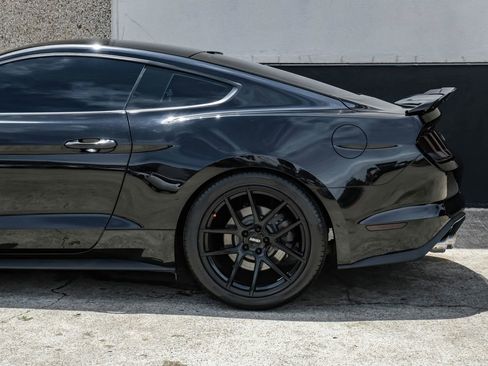 Used 2018 Ford Mustang GT RWD image 16