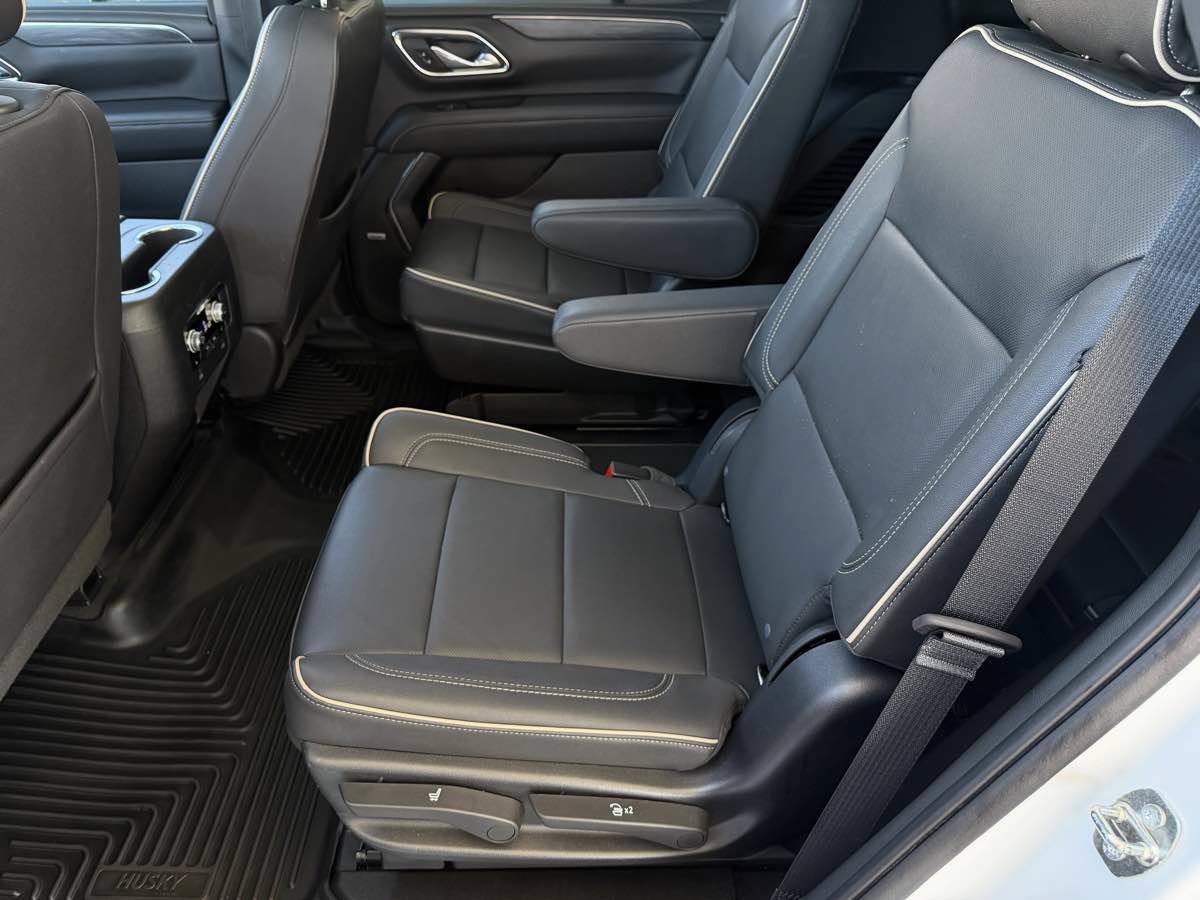 Used 2023 GMC Yukon SLT w/ SLT Premium Package RWD image 18