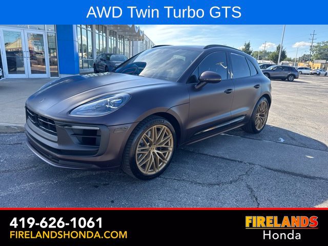 Used 2023 Porsche Macan GTS AWD/4WD image 2