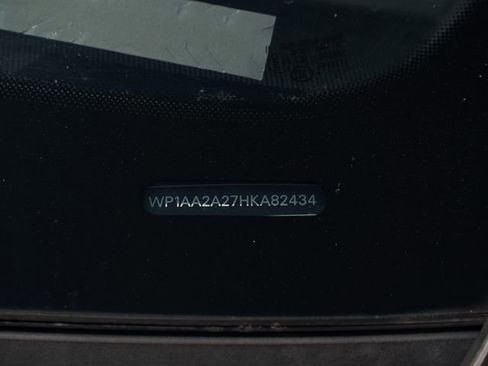 Certified 2017 Porsche Cayenne Platinum Edition AWD/4WD image 31