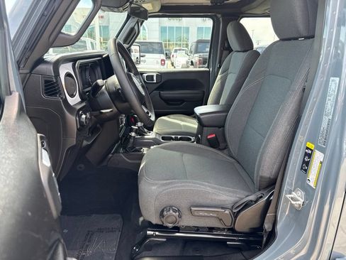 Used 2025 Jeep Wrangler Unlimited Sport AWD/4WD image 21