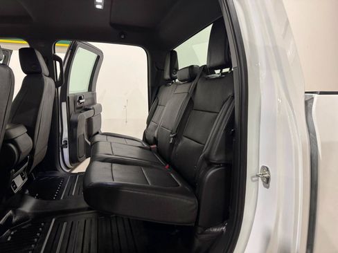 Used 2023 Chevrolet Silverado 2500 W/T AWD/4WD image 17