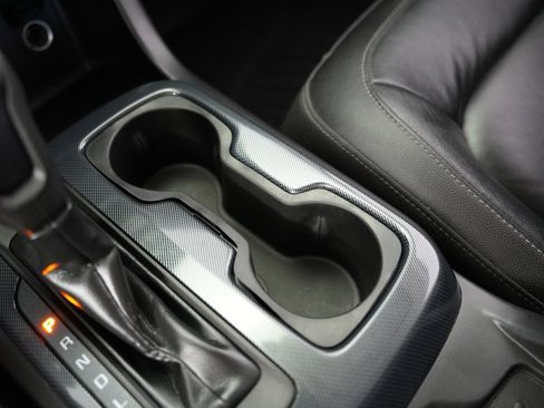 Used 2019 Chevrolet Colorado Z71 w/ Z71 Midnight Edition AWD/4WD image 31