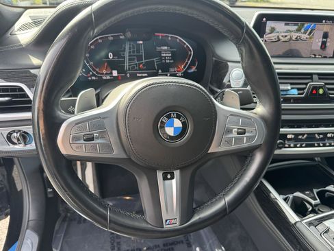 Used 2022 BMW 740i xDrive w/ M Sport Package AWD/4WD image 12