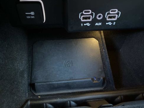 Certified 2024 Jeep Wagoneer Series III image 16