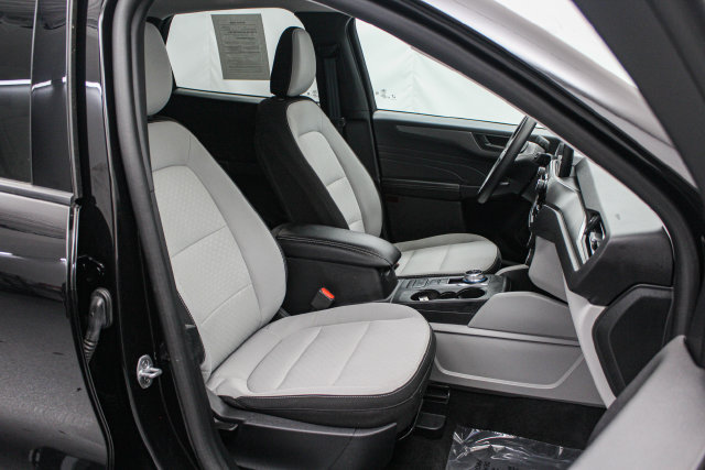 Certified 2025 Ford Escape Active AWD/4WD image 19