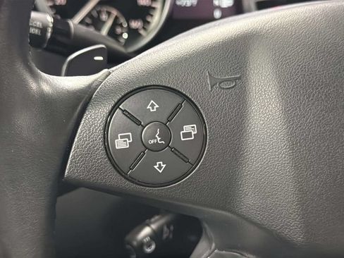 Used 2012 Mercedes-Benz GL 320 BlueTEC 4MATIC image 26