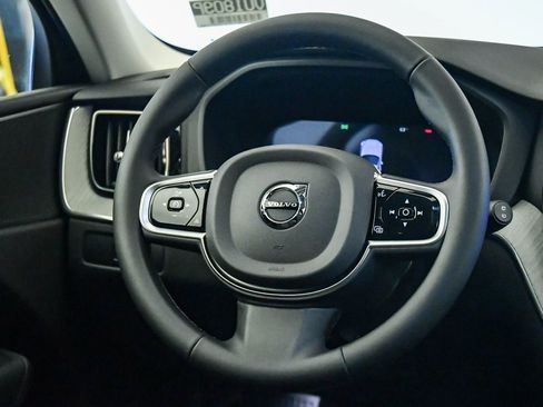 Certified 2025 Volvo XC60 B5 Plus AWD/4WD image 13