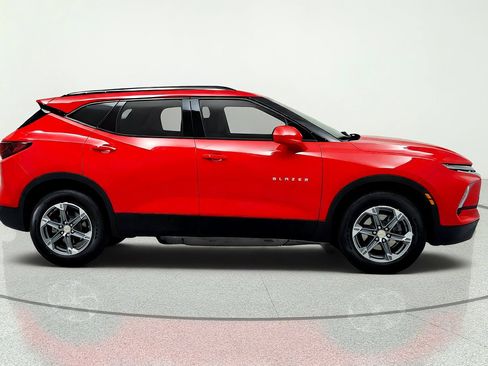 Used 2024 Chevrolet Blazer LT w/ Convenience Package AWD/4WD image 6
