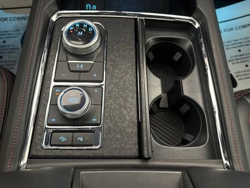 Used 2024 Ford Expedition Max Limited AWD/4WD image 18