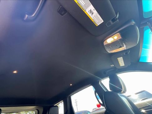 Used 2017 Jeep Grand Cherokee Limited image 13