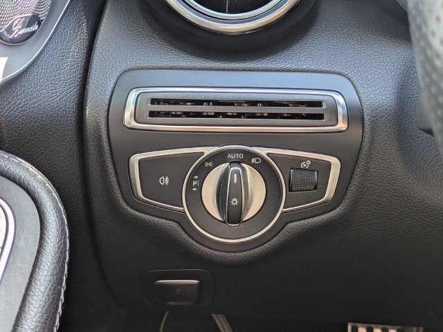 Used 2018 Mercedes-Benz C 300 Sedan image 23