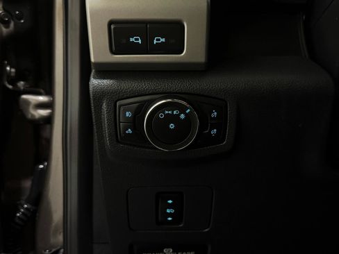 Used 2022 Ford F250 Lariat w/ Chrome Package AWD/4WD image 28