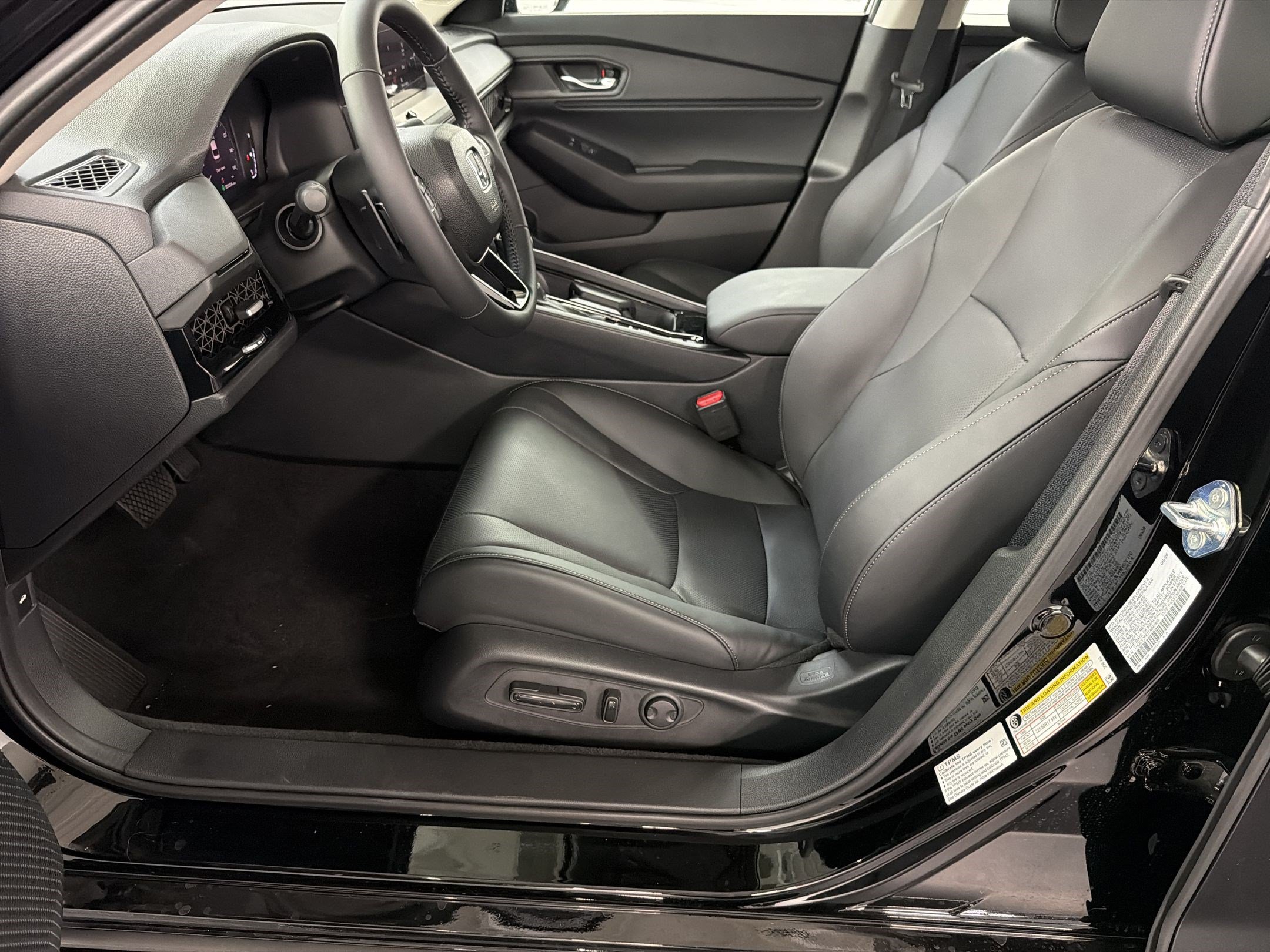 New 2026 Honda Accord EX-L image 5