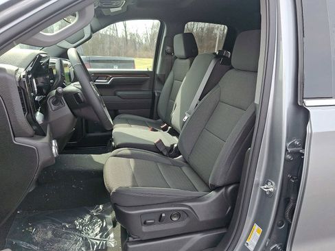 New 2026 GMC Sierra 1500 SLE image 11