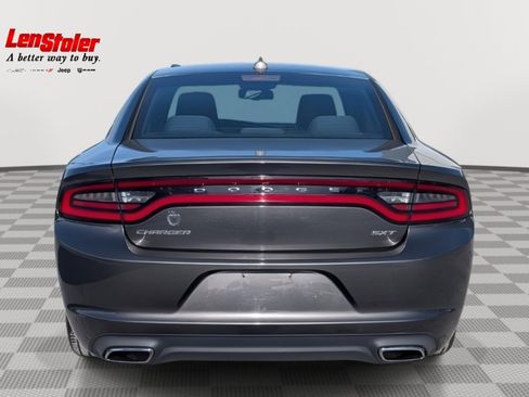 Used 2016 Dodge Charger SXT image 4