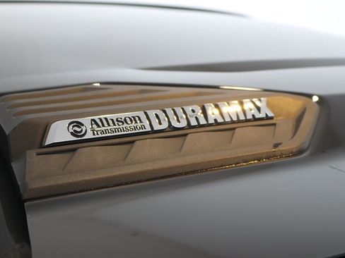 Used 2023 Chevrolet Silverado 2500 LTZ w/ LTZ Plus Package image 32