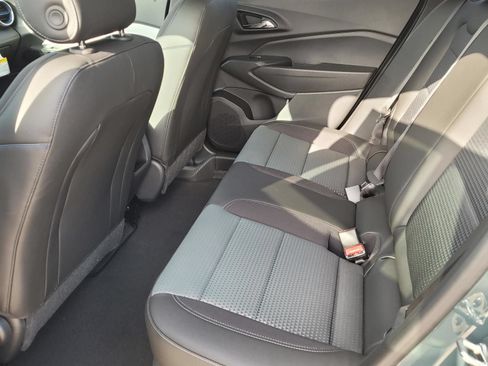 New 2026 Chevrolet Trax LT w/ LT Convenience Package FWD image 9