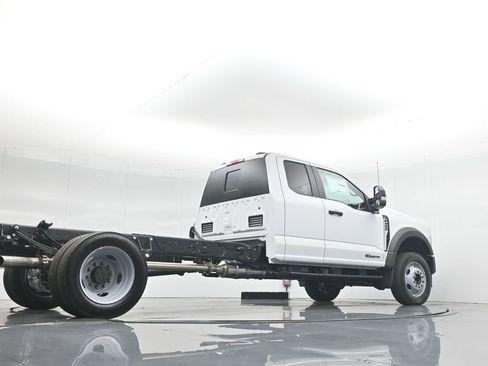 New 2026 Ford F450 XL w/ XL Chrome Package image 36