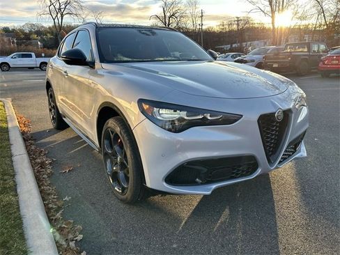 New 2025 Alfa Romeo Stelvio Sprint w/ Veloce Package image 2