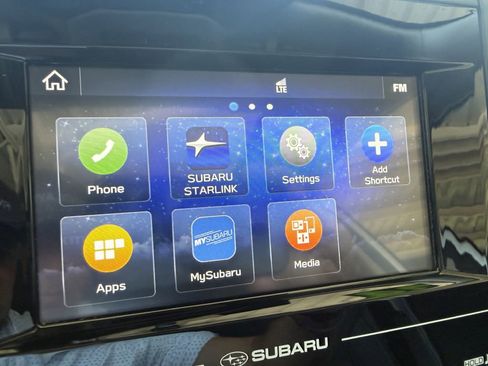 Used 2024 Subaru Forester Premium AWD/4WD image 40