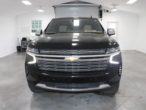 Used 2021 Chevrolet Tahoe Premier w/ Premium Package AWD/4WD image 3