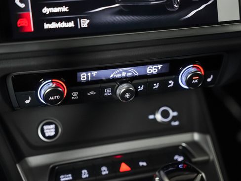 Certified 2024 Audi Q3 2.0T Premium w/ Convenience Package image 20