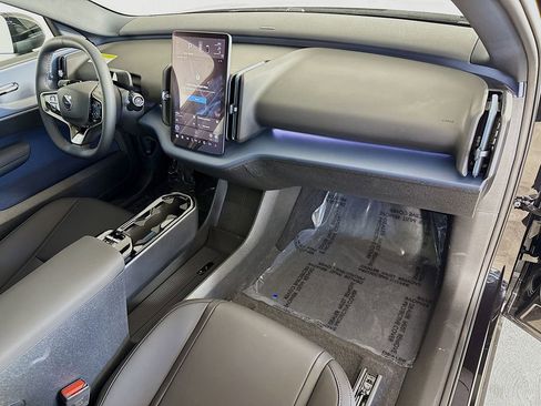 New 2026 Volvo EX30 Plus w/ Climate Package image 29