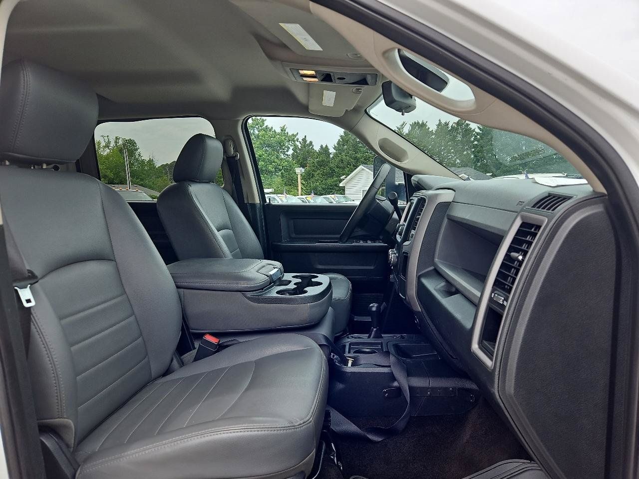 Used 2016 RAM 3500 Tradesman AWD/4WD image 26