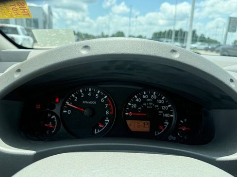 Used 2013 Nissan Frontier SV RWD image 13