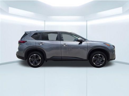 Used 2024 Nissan Rogue SV FWD image 7