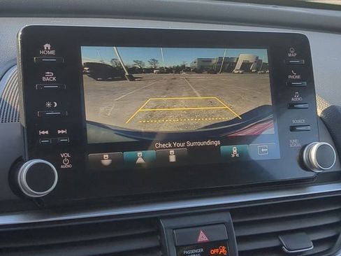 Used 2020 Honda Accord Touring image 13