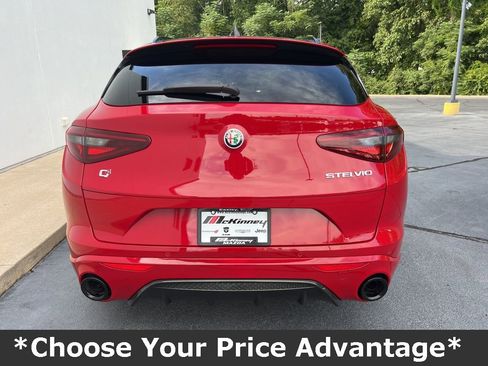 Used 2022 Alfa Romeo Stelvio Veloce image 5