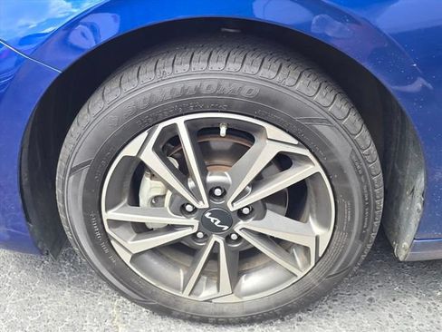 Used 2024 Kia Forte LXS w/ LXS Technology Package FWD image 22