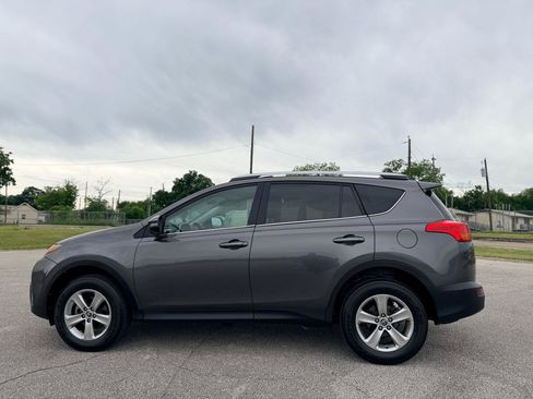 Used 2015 Toyota RAV4 XLE FWD image 6